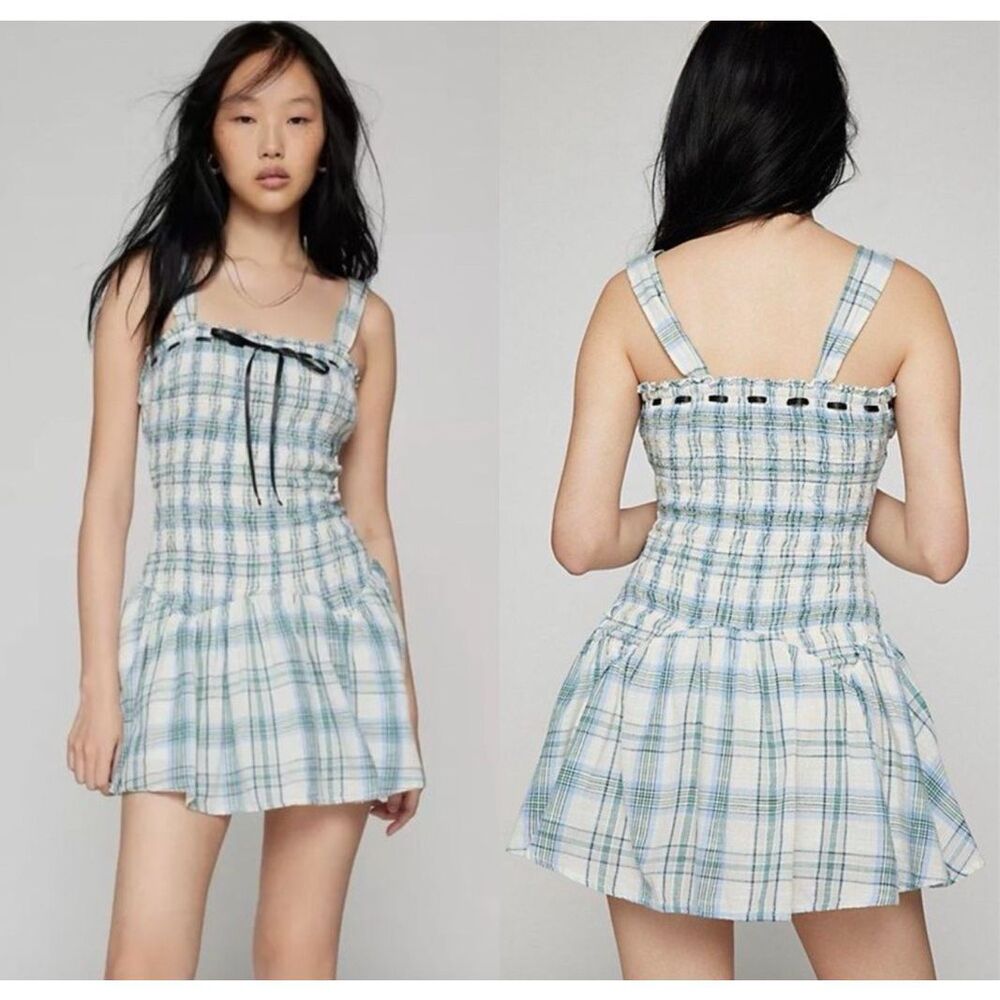 NWT Kimchi Blue Urban Outfitters Suzette Smocked Mini Dress Coquette Size Large